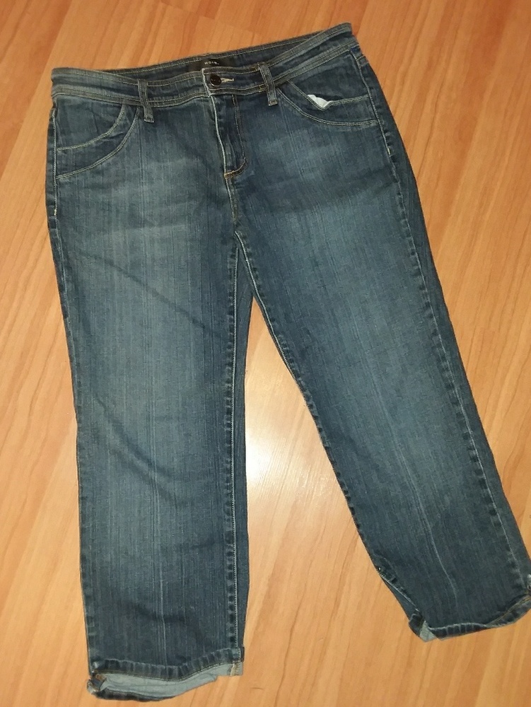 White House Black Market Noir Denim Capri Jeans 10